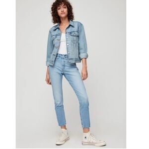 LEVIS ICONIC EX-BOYFRIEND TRUCKER DENIM JEAN JACKET SIZE SMALL LIKE NEW